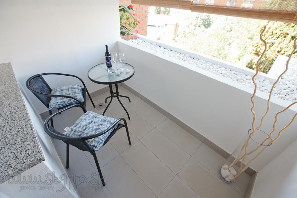 Charming Maraska Apartment Zadar Ruang foto